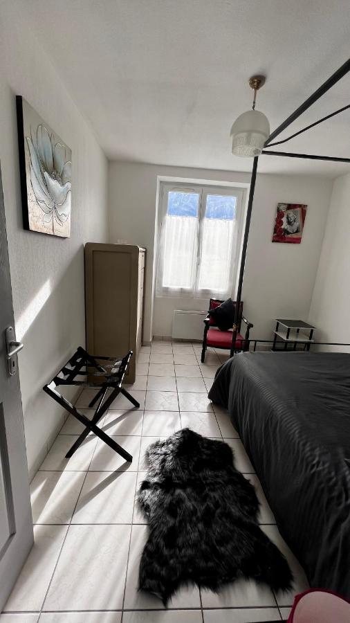 Superbe Appartement Aubessagne Exteriör bild